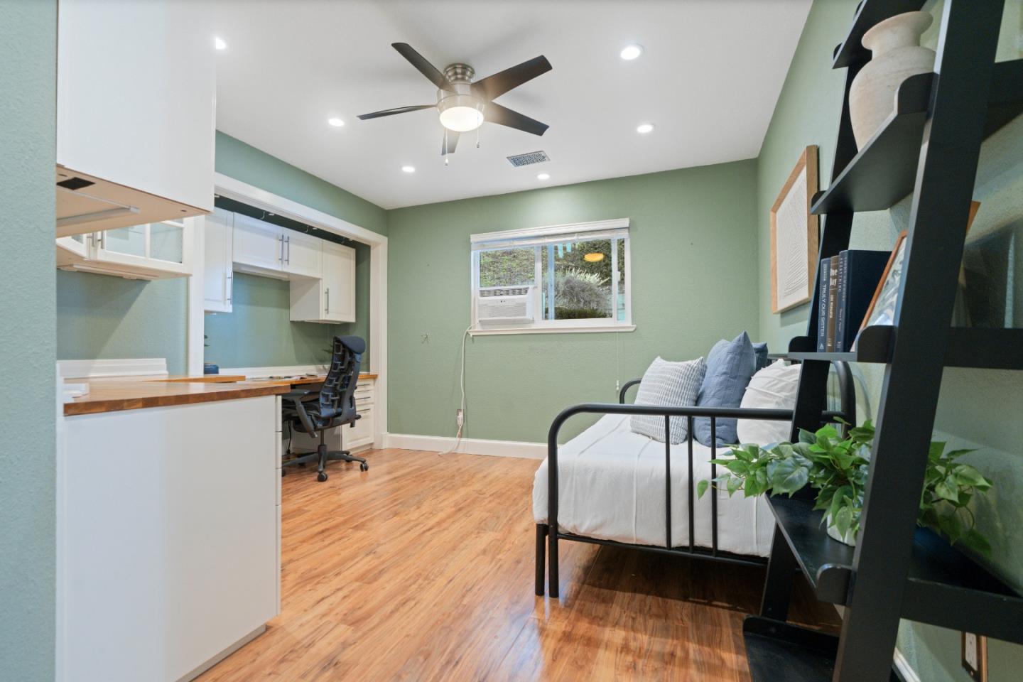 Detail Gallery Image 23 of 58 For 112 Alto Sol Ct, Scotts Valley,  CA 95066 - 4 Beds | 3 Baths