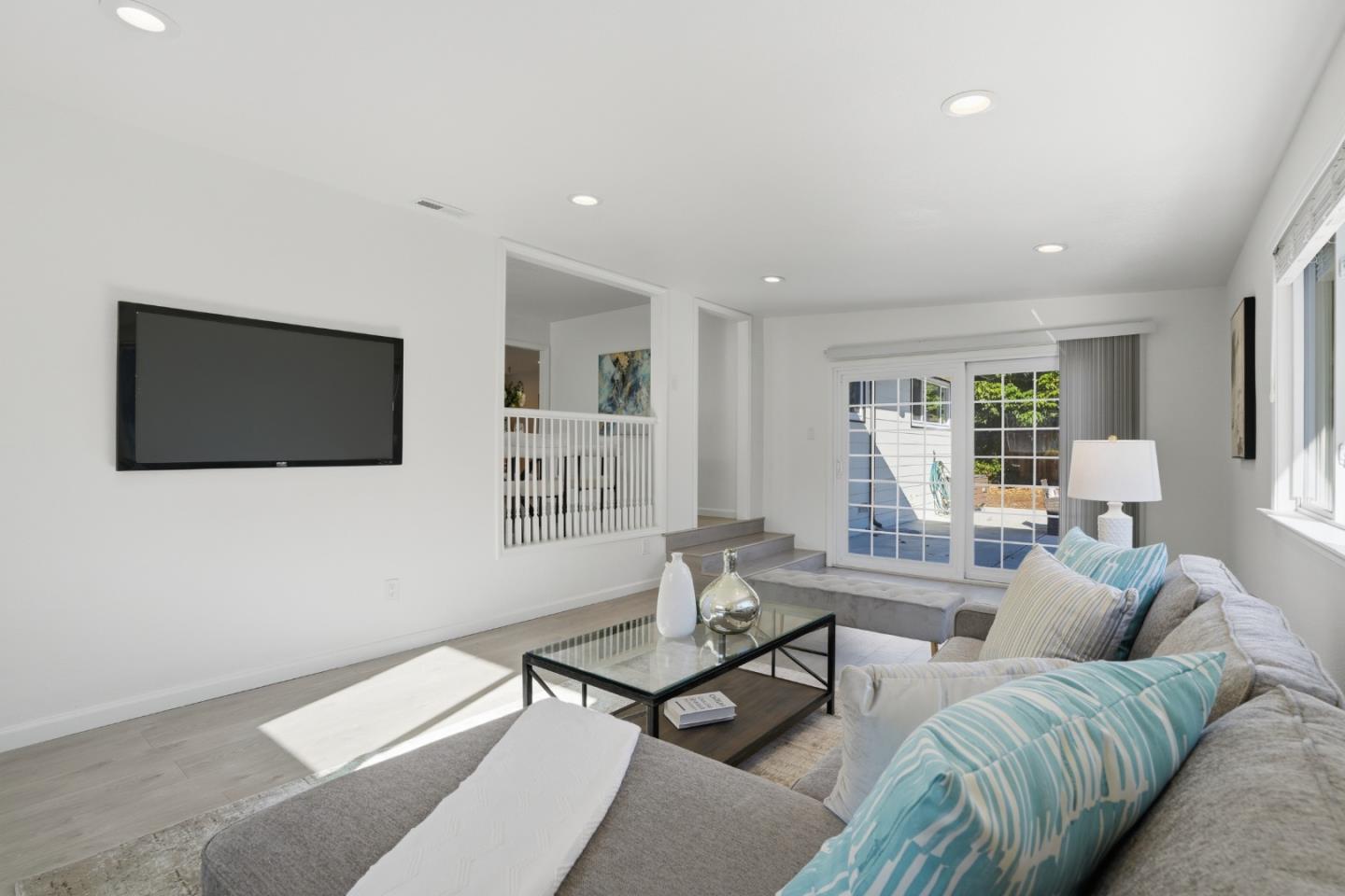 Detail Gallery Image 21 of 44 For 2296 Pulgas Ave, East Palo Alto,  CA 94303 - 3 Beds | 2 Baths