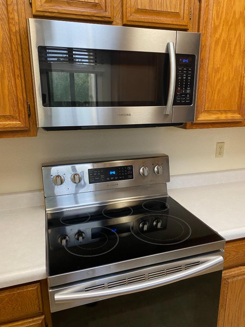 Detail Gallery Image 8 of 23 For 1051 Padre Dr #7,  Salinas,  CA 93901 - 1 Beds | 1 Baths