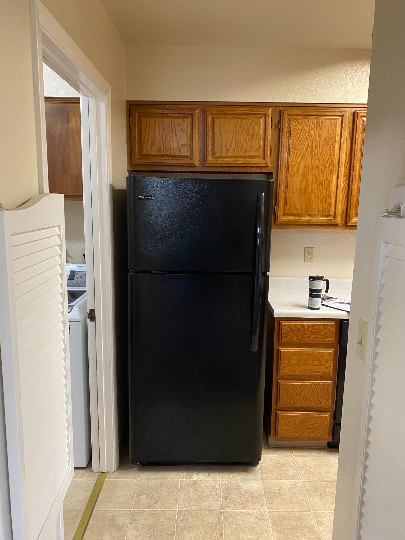 Detail Gallery Image 9 of 23 For 1051 Padre Dr #7,  Salinas,  CA 93901 - 1 Beds | 1 Baths