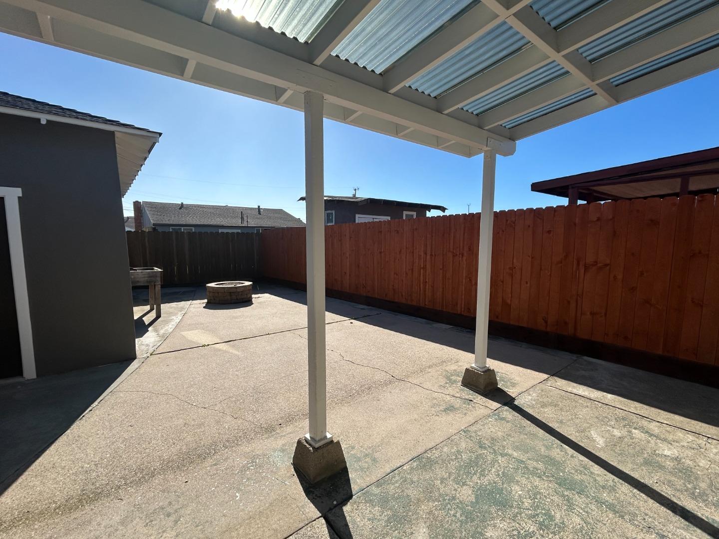 Detail Gallery Image 16 of 18 For 196 Surf St, Pacifica,  CA 94044 - 3 Beds | 2 Baths