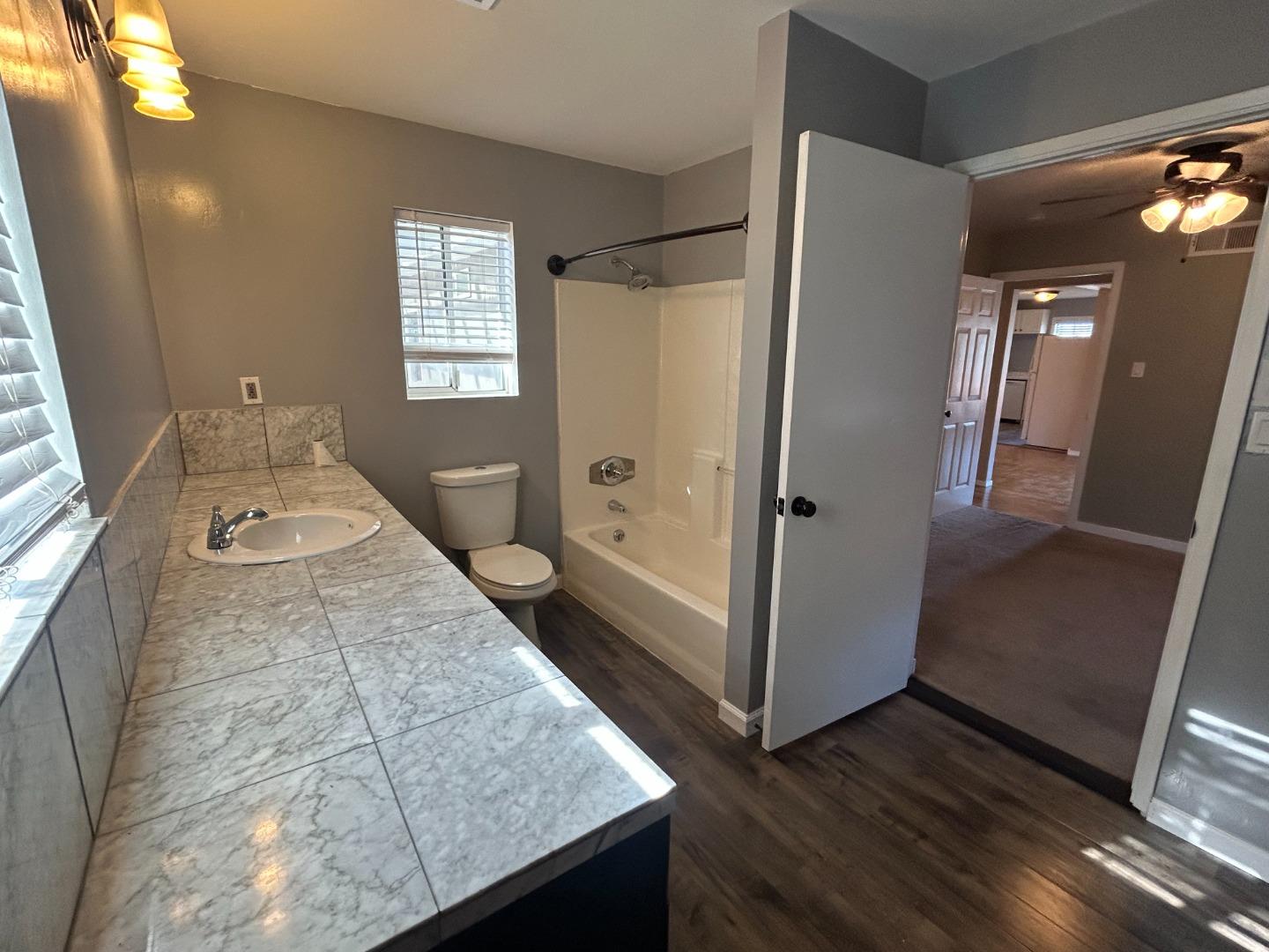 Detail Gallery Image 9 of 18 For 196 Surf St, Pacifica,  CA 94044 - 3 Beds | 2 Baths