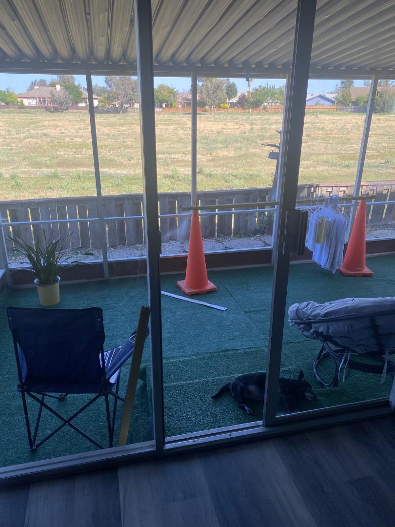 Detail Gallery Image 10 of 10 For 636 Yellowstone Dr, Vacaville,  CA 95687 - 2 Beds | 2 Baths