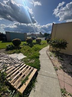 Detail Gallery Image 4 of 10 For 636 Yellowstone Dr, Vacaville,  CA 95687 - 2 Beds | 2 Baths