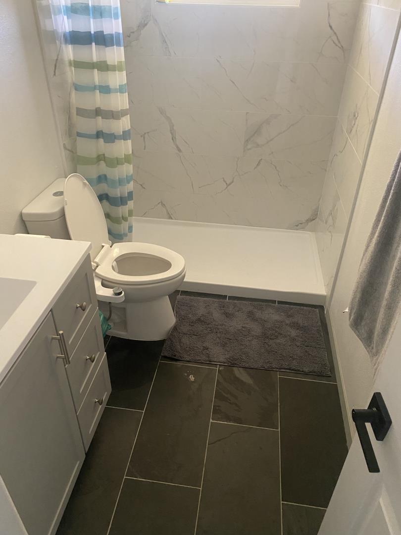 Detail Gallery Image 6 of 10 For 636 Yellowstone Dr, Vacaville,  CA 95687 - 2 Beds | 2 Baths