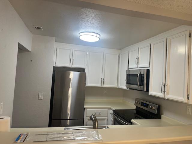 Detail Gallery Image 9 of 10 For 2200 La Terrace Cir, San Jose,  CA 95123 - 1 Beds | 1 Baths