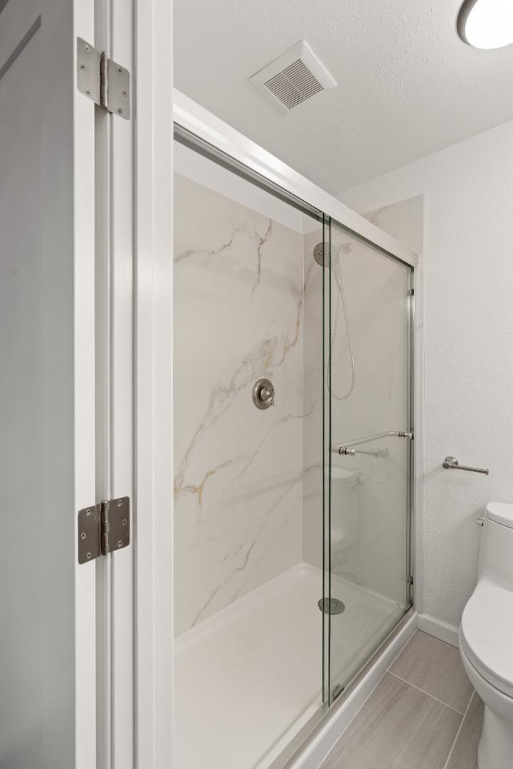 Detail Gallery Image 25 of 41 For 1227 Woodside Rd #2,  Redwood City,  CA 94061 - 2 Beds | 2 Baths