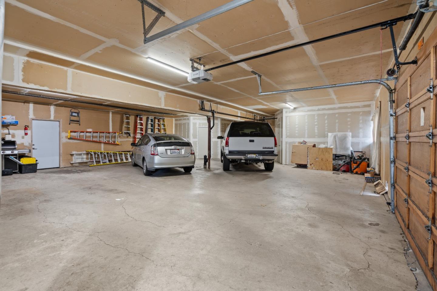 Detail Gallery Image 36 of 41 For 1227 Woodside Rd #2,  Redwood City,  CA 94061 - 2 Beds | 2 Baths