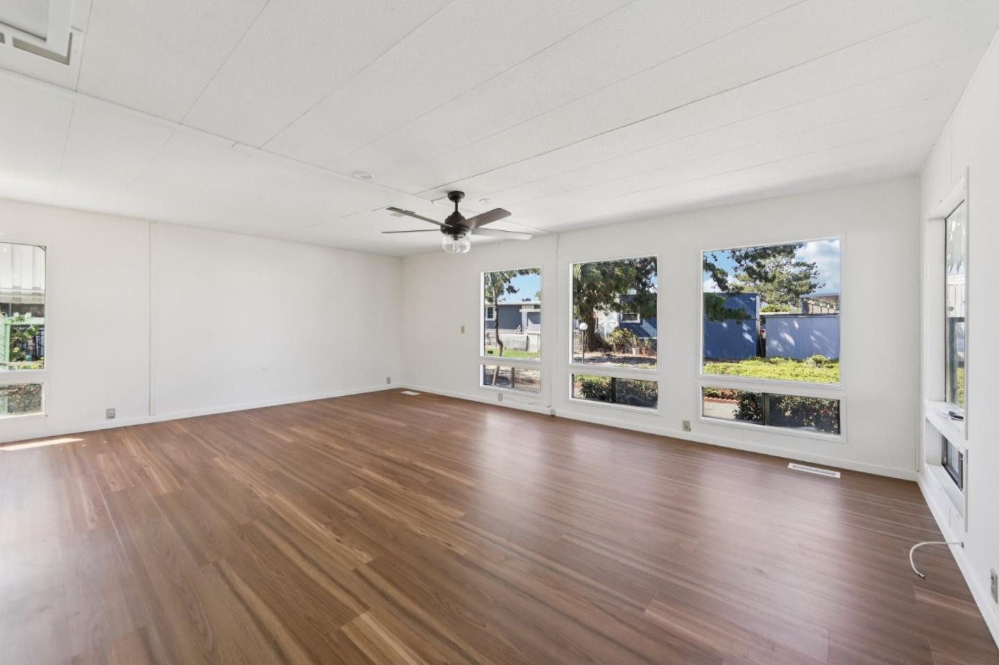 Detail Gallery Image 4 of 31 For 410 San Gabriel #410,  Vallejo,  CA 94590 - 2 Beds | 2 Baths