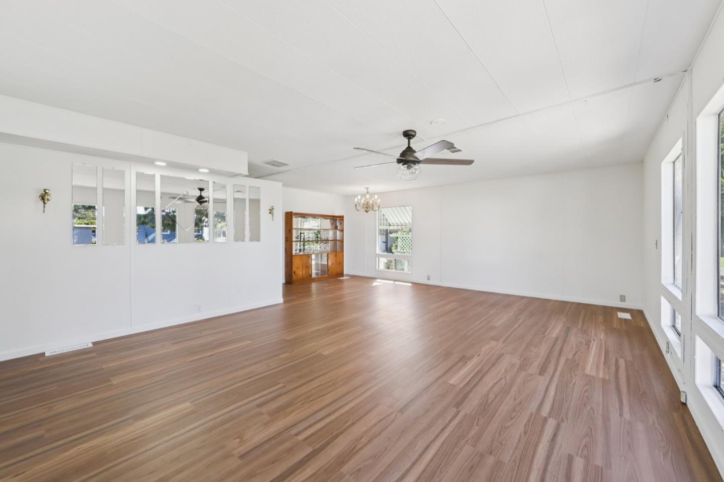 Detail Gallery Image 7 of 31 For 410 San Gabriel #410,  Vallejo,  CA 94590 - 2 Beds | 2 Baths