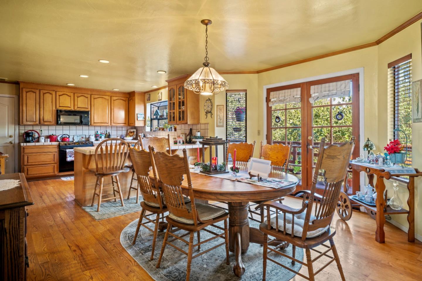 Detail Gallery Image 10 of 33 For 7442 Leafwood Dr, Prunedale,  CA 93907 - 3 Beds | 2/1 Baths