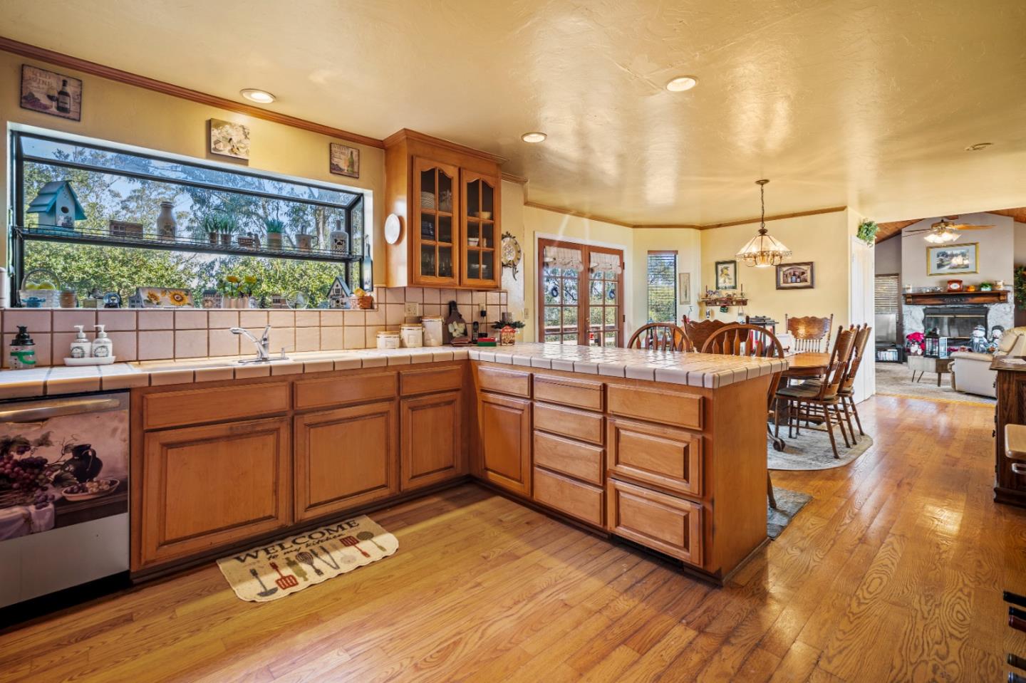 Detail Gallery Image 14 of 33 For 7442 Leafwood Dr, Prunedale,  CA 93907 - 3 Beds | 2/1 Baths