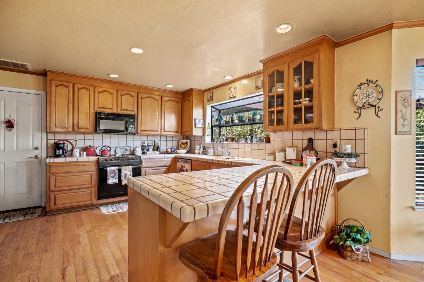 Detail Gallery Image 17 of 33 For 7442 Leafwood Dr, Prunedale,  CA 93907 - 3 Beds | 2/1 Baths