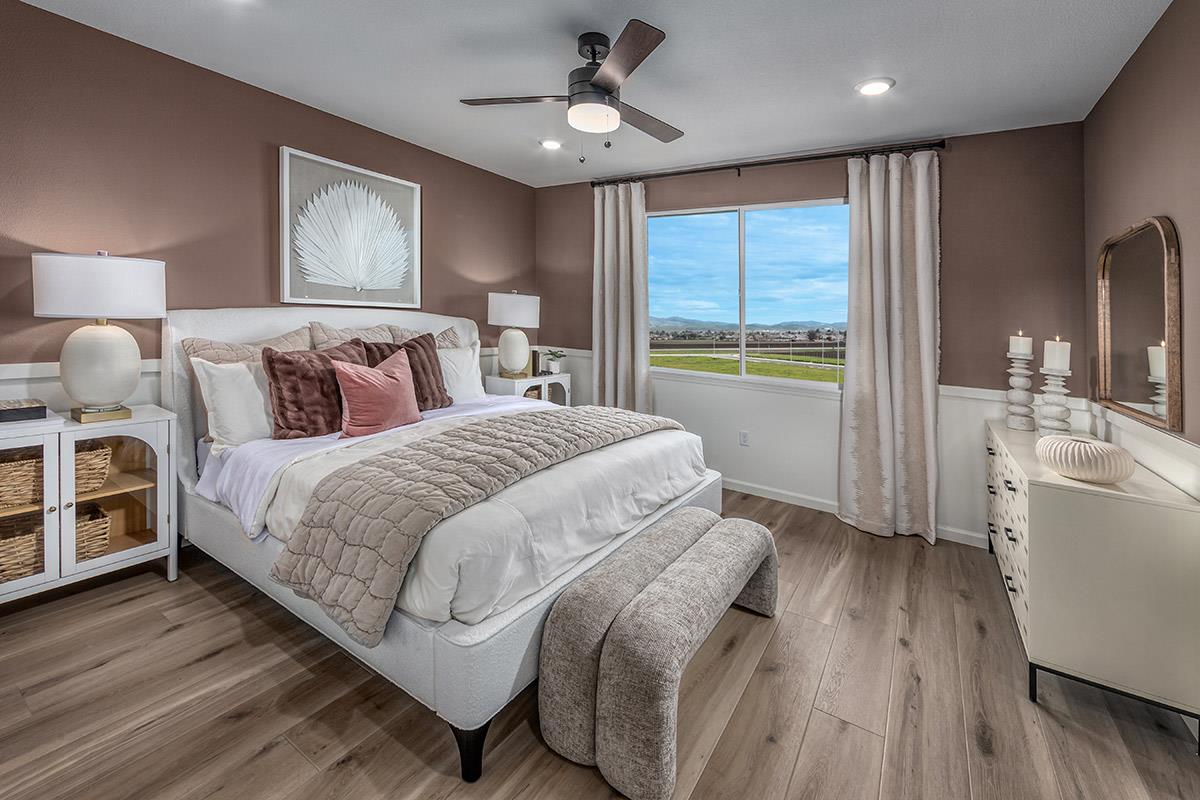Detail Gallery Image 6 of 11 For 400 Walk About Way, Hollister,  CA 95023 - 3 Beds | 2/1 Baths