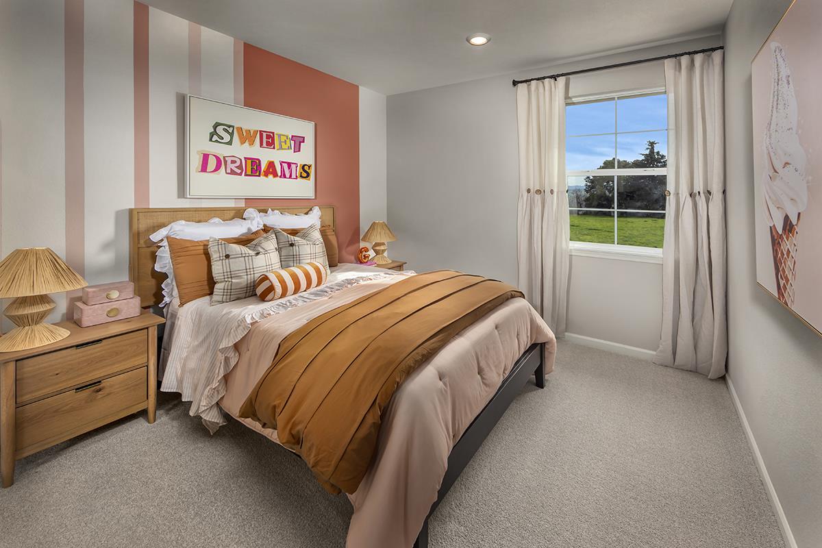 Detail Gallery Image 7 of 11 For 400 Walk About Way, Hollister,  CA 95023 - 3 Beds | 2/1 Baths