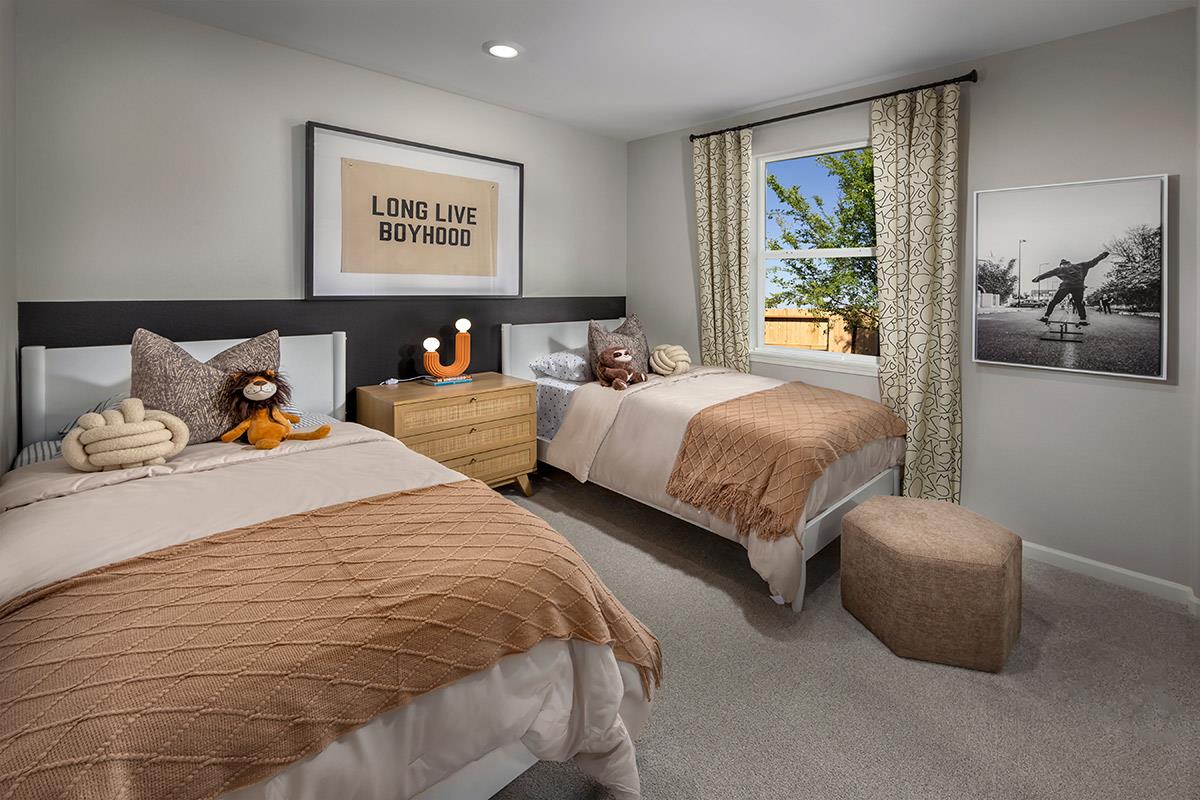 Detail Gallery Image 8 of 11 For 400 Walk About Way, Hollister,  CA 95023 - 3 Beds | 2/1 Baths