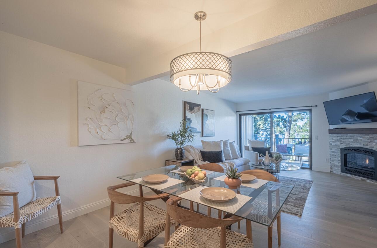 Detail Gallery Image 12 of 39 For 250 Forest Ridge Rd #27,  Monterey,  CA 93940 - 2 Beds | 2 Baths
