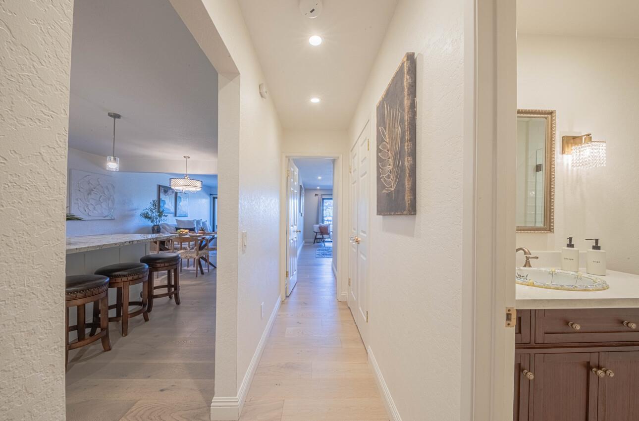 Detail Gallery Image 19 of 39 For 250 Forest Ridge Rd #27,  Monterey,  CA 93940 - 2 Beds | 2 Baths