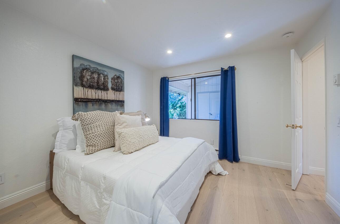 Detail Gallery Image 32 of 39 For 250 Forest Ridge Rd #27,  Monterey,  CA 93940 - 2 Beds | 2 Baths