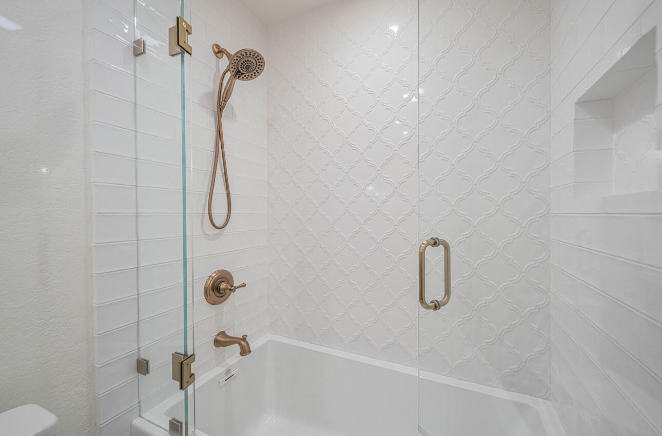 Detail Gallery Image 36 of 39 For 250 Forest Ridge Rd #27,  Monterey,  CA 93940 - 2 Beds | 2 Baths