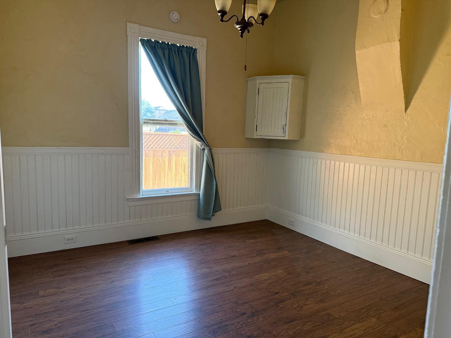 Detail Gallery Image 14 of 28 For 37 Mariposa St, San Juan Bautista,  CA 95045 - 3 Beds | 1 Baths