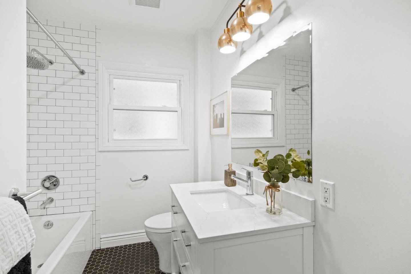 Detail Gallery Image 11 of 29 For 819 S Humboldt St, San Mateo,  CA 94402 - 2 Beds | 1 Baths