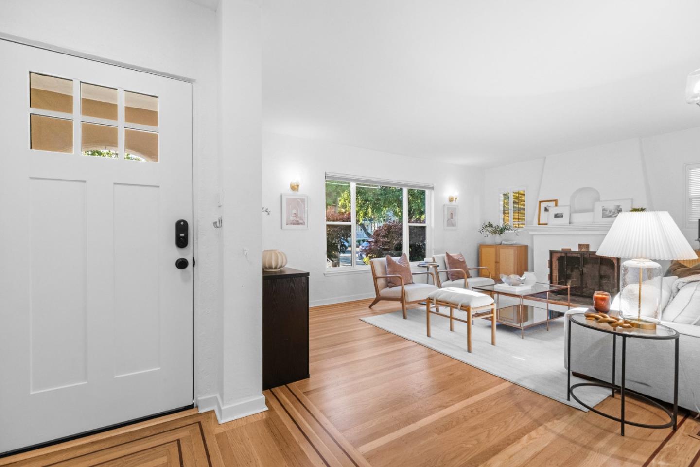 Detail Gallery Image 2 of 29 For 819 S Humboldt St, San Mateo,  CA 94402 - 2 Beds | 1 Baths