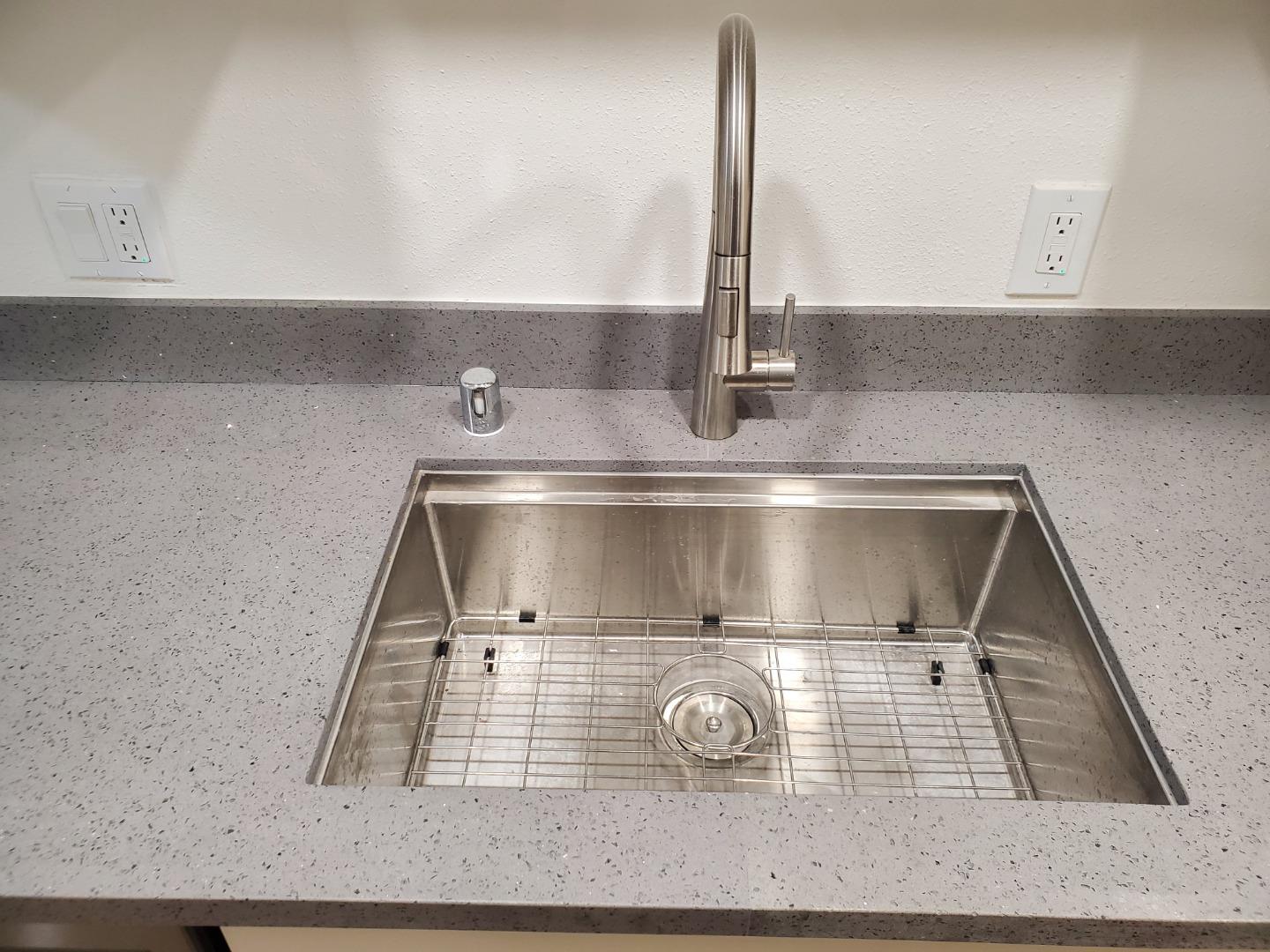 Photo #5: ML82028250 Listing: Photo #5