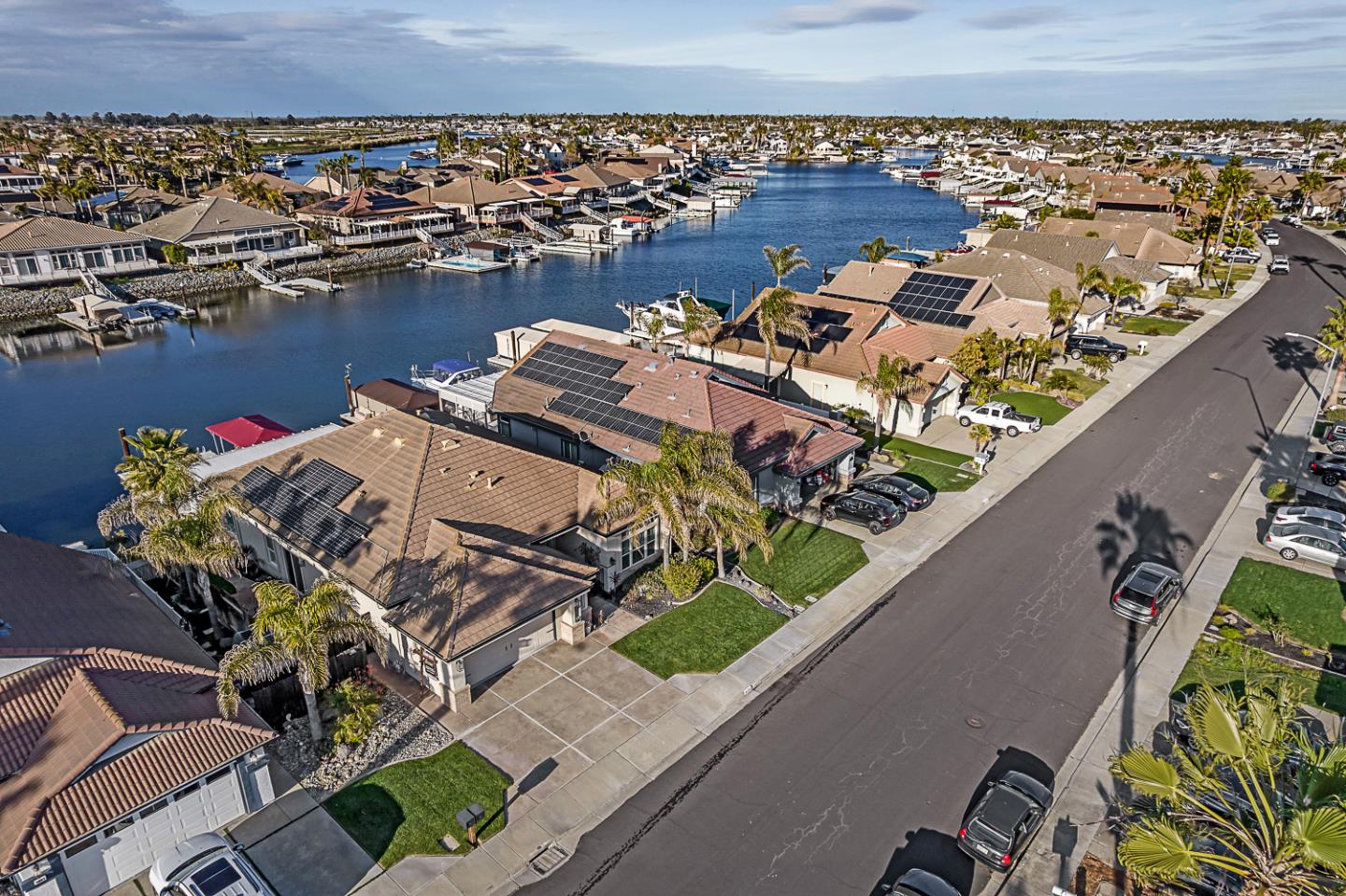 Detail Gallery Image 4 of 51 For 4101 Beacon Pl, Discovery Bay,  CA 94505 - 3 Beds | 2 Baths