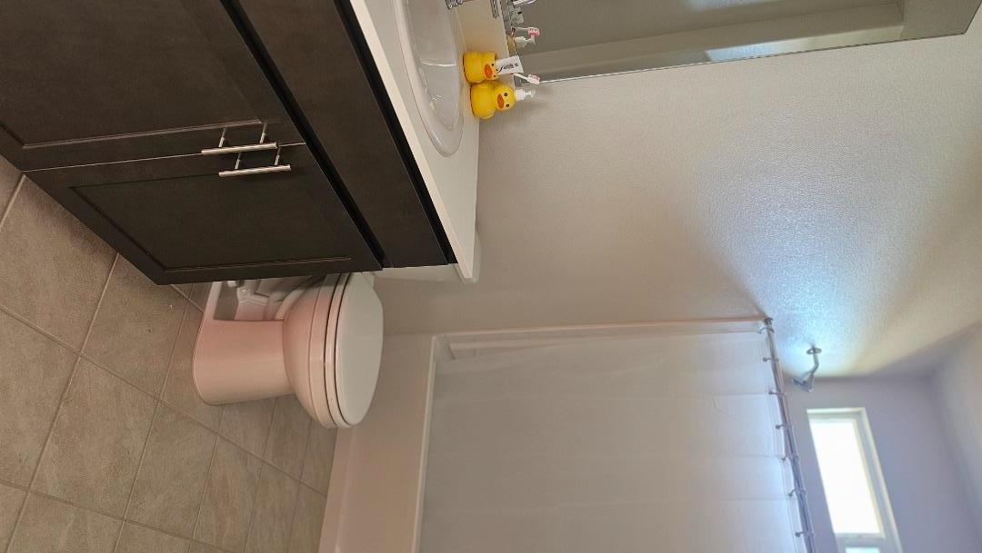 Detail Gallery Image 3 of 11 For 2865 Bering St, Manteca,  CA 95337 - 3 Beds | 2 Baths