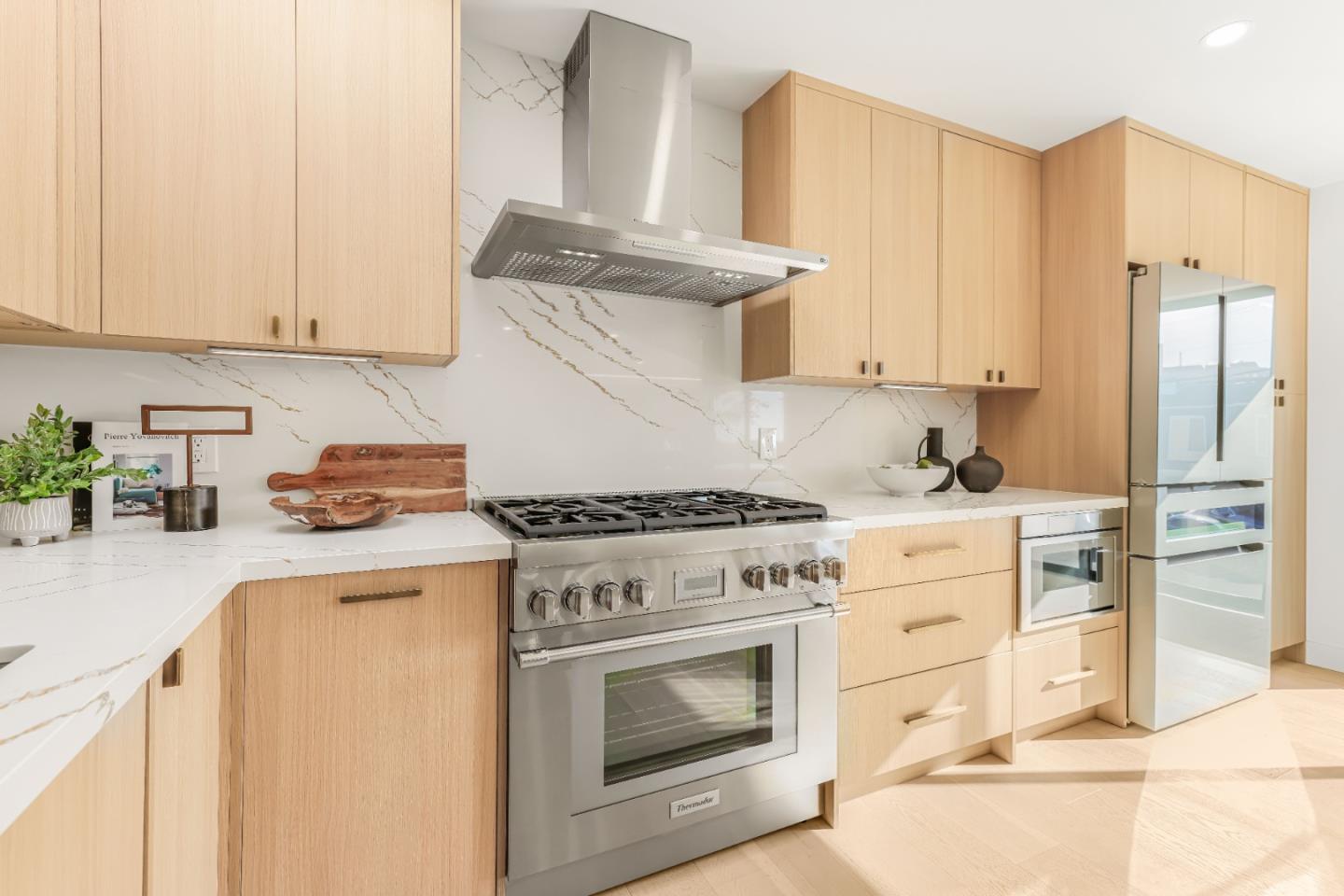 Detail Gallery Image 10 of 40 For 4632 Ulloa St, San Francisco,  CA 94116 - 3 Beds | 2 Baths