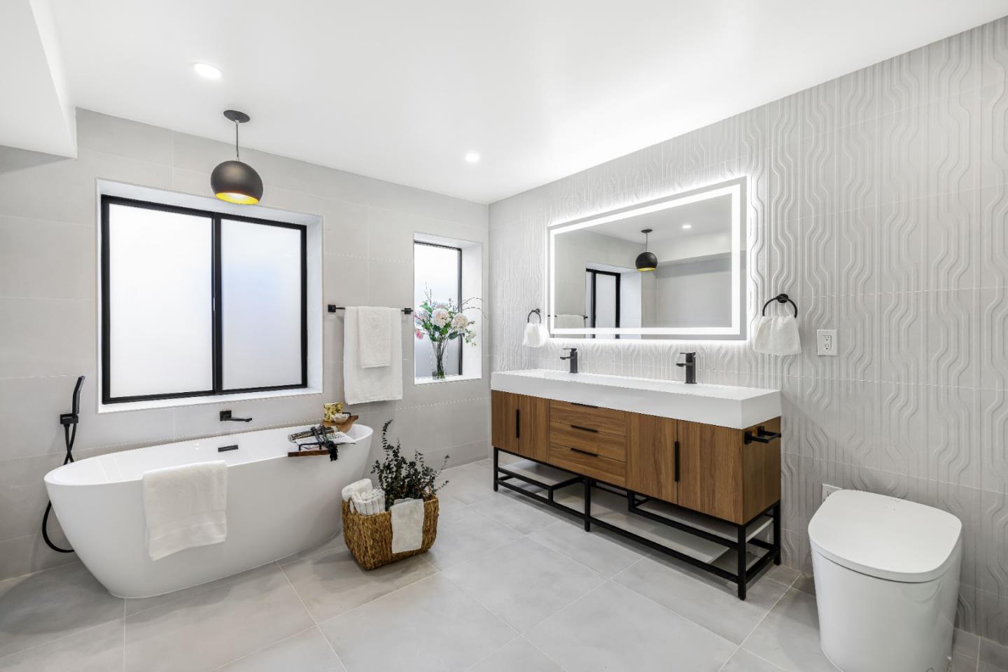 Detail Gallery Image 16 of 40 For 4632 Ulloa St, San Francisco,  CA 94116 - 3 Beds | 2 Baths