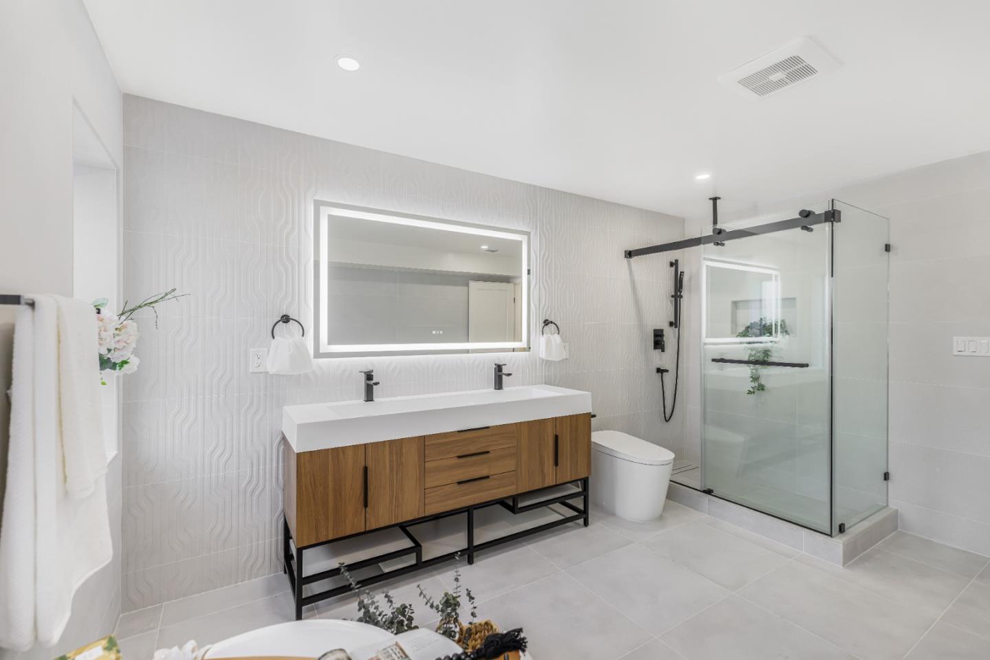 Detail Gallery Image 18 of 40 For 4632 Ulloa St, San Francisco,  CA 94116 - 3 Beds | 2 Baths