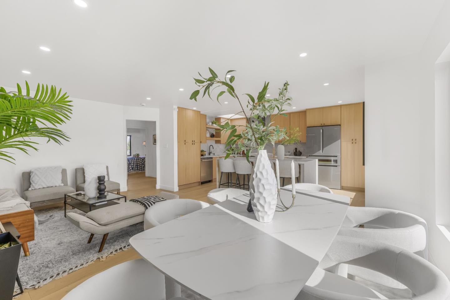 Detail Gallery Image 4 of 40 For 4632 Ulloa St, San Francisco,  CA 94116 - 3 Beds | 2 Baths