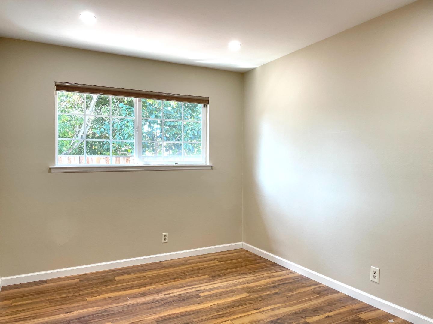 Detail Gallery Image 11 of 18 For 33847 Whitehead Ln, Fremont,  CA 94555 - 4 Beds | 2 Baths