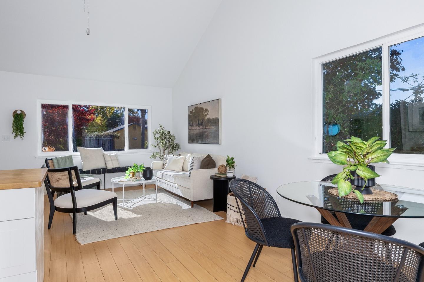 Detail Gallery Image 14 of 26 For 3346 Mission Dr, Santa Cruz,  CA 95065 - 2 Beds | 1 Baths