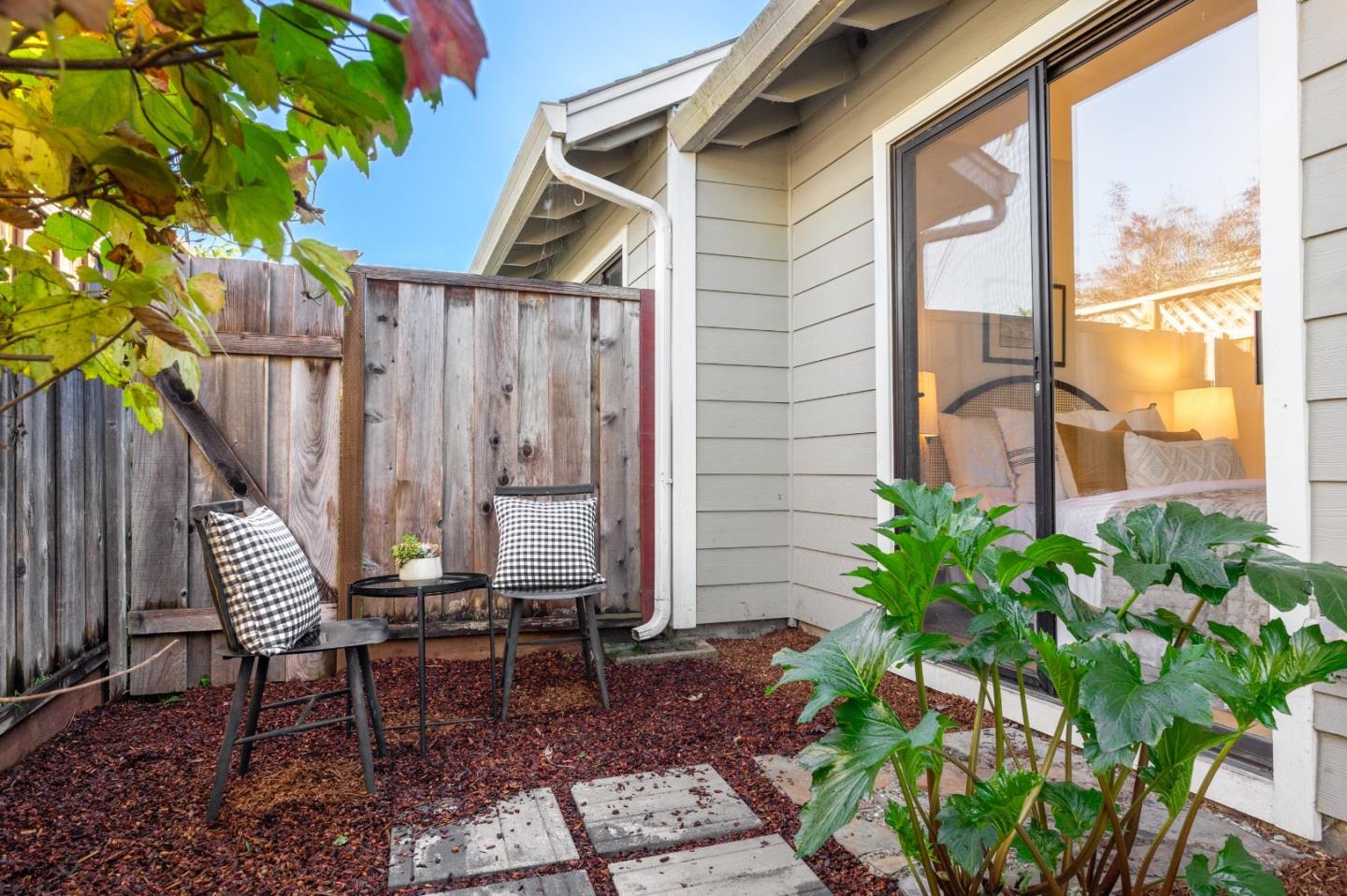 Detail Gallery Image 18 of 26 For 3346 Mission Dr, Santa Cruz,  CA 95065 - 2 Beds | 1 Baths
