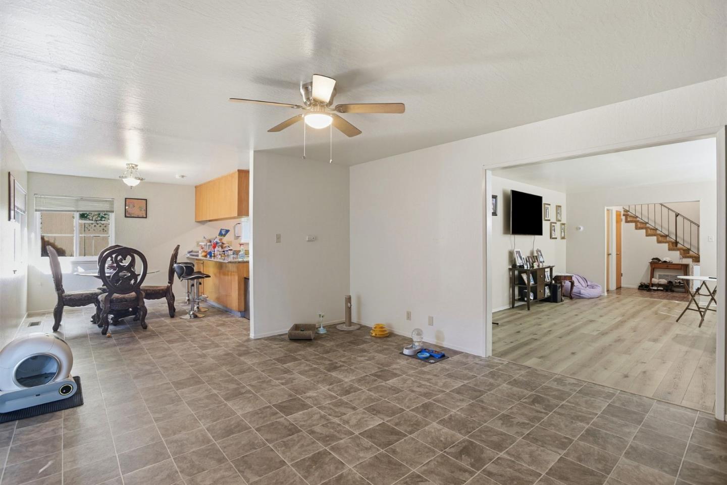 Detail Gallery Image 11 of 62 For 503 W Fox Ct, Redwood City,  CA 94061 - – Beds | – Baths