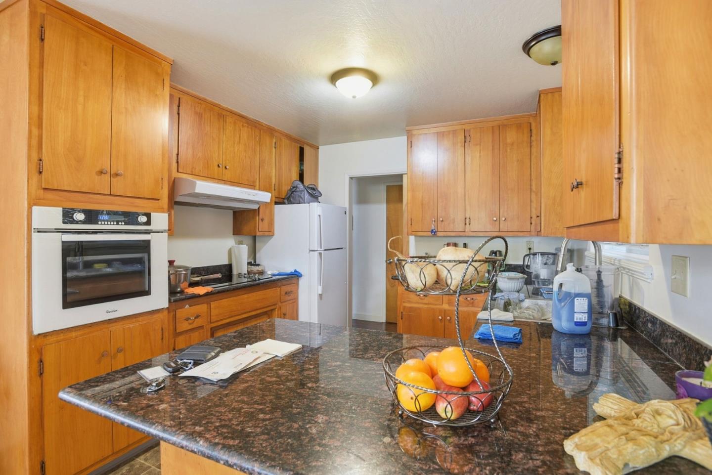 Detail Gallery Image 13 of 62 For 503 W Fox Ct, Redwood City,  CA 94061 - – Beds | – Baths