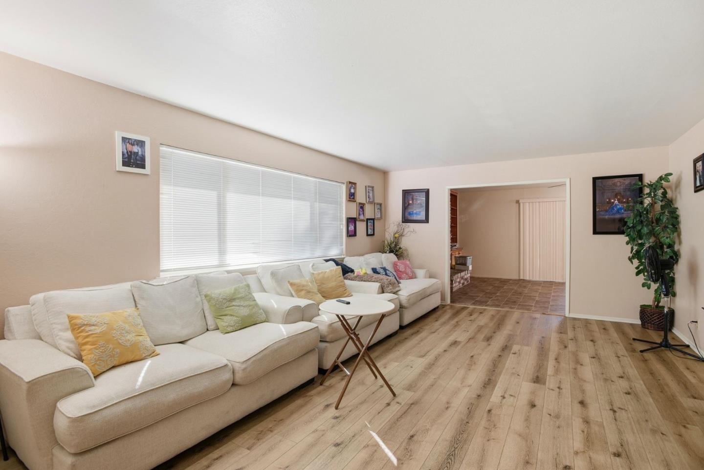 Detail Gallery Image 25 of 62 For 503 W Fox Ct, Redwood City,  CA 94061 - – Beds | – Baths