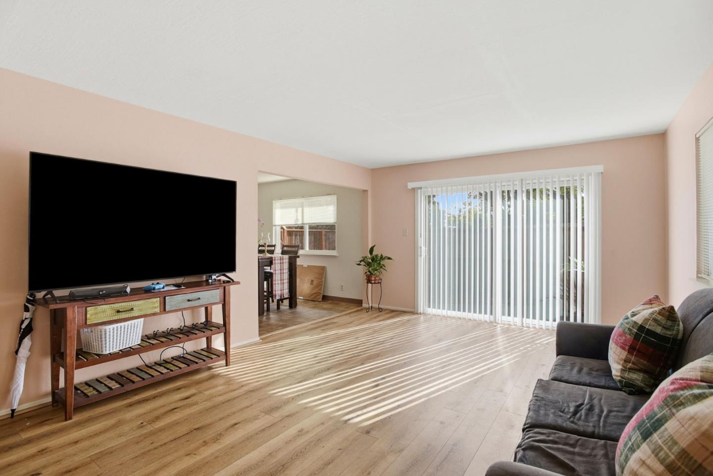 Detail Gallery Image 26 of 62 For 503 W Fox Ct, Redwood City,  CA 94061 - – Beds | – Baths