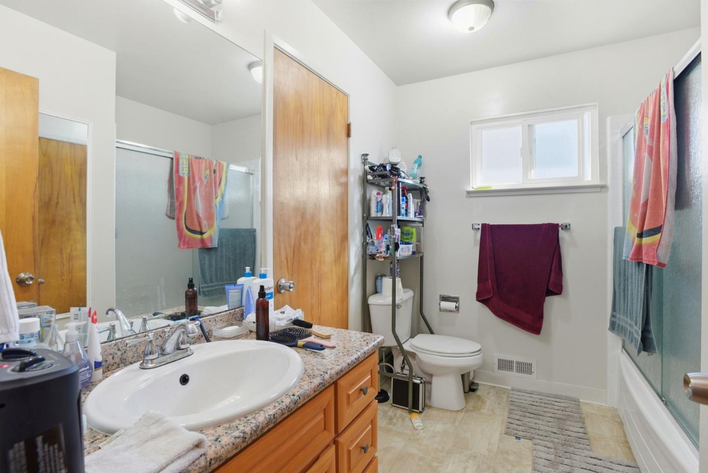 Detail Gallery Image 40 of 62 For 503 W Fox Ct, Redwood City,  CA 94061 - – Beds | – Baths