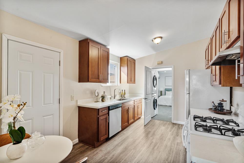 Detail Gallery Image 10 of 37 For 1664 Tulane Ave, East Palo Alto,  CA 94303 - 3 Beds | 1 Baths