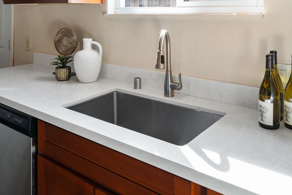 Detail Gallery Image 14 of 37 For 1664 Tulane Ave, East Palo Alto,  CA 94303 - 3 Beds | 1 Baths