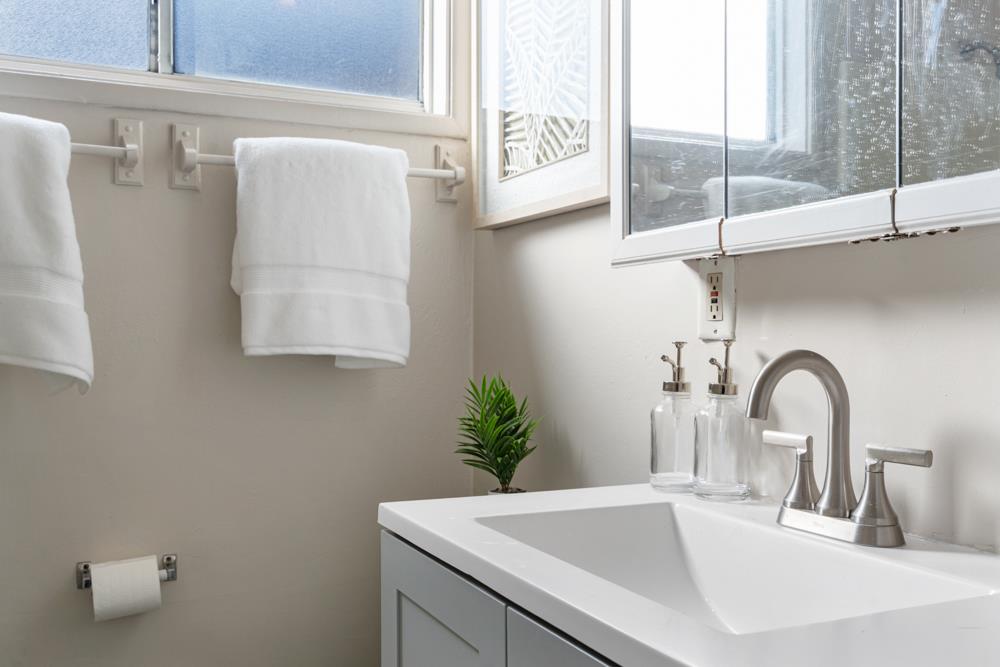 Detail Gallery Image 24 of 37 For 1664 Tulane Ave, East Palo Alto,  CA 94303 - 3 Beds | 1 Baths