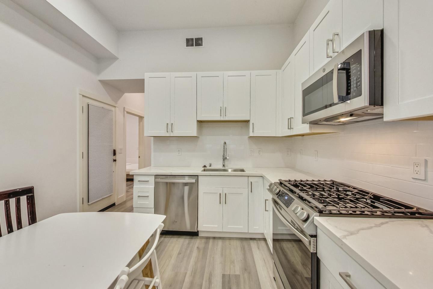 Detail Gallery Image 110 of 121 For 811 Oak St, San Francisco,  CA 94117 - – Beds | – Baths