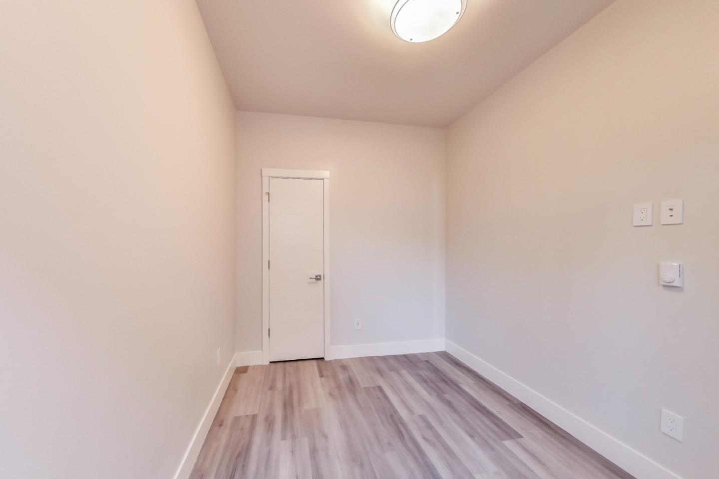 Detail Gallery Image 16 of 121 For 811 Oak St, San Francisco,  CA 94117 - – Beds | – Baths