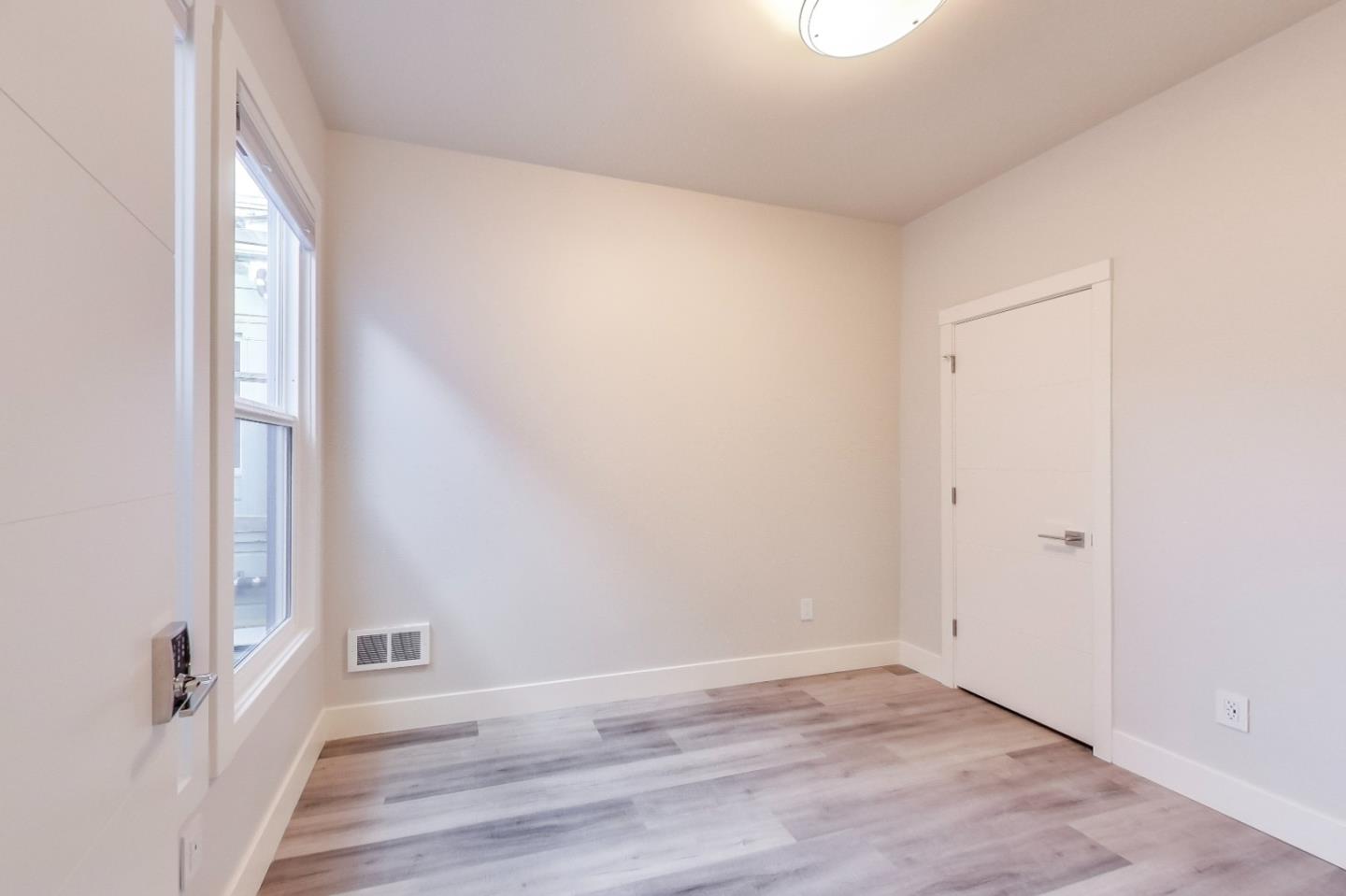 Detail Gallery Image 17 of 121 For 811 Oak St, San Francisco,  CA 94117 - – Beds | – Baths