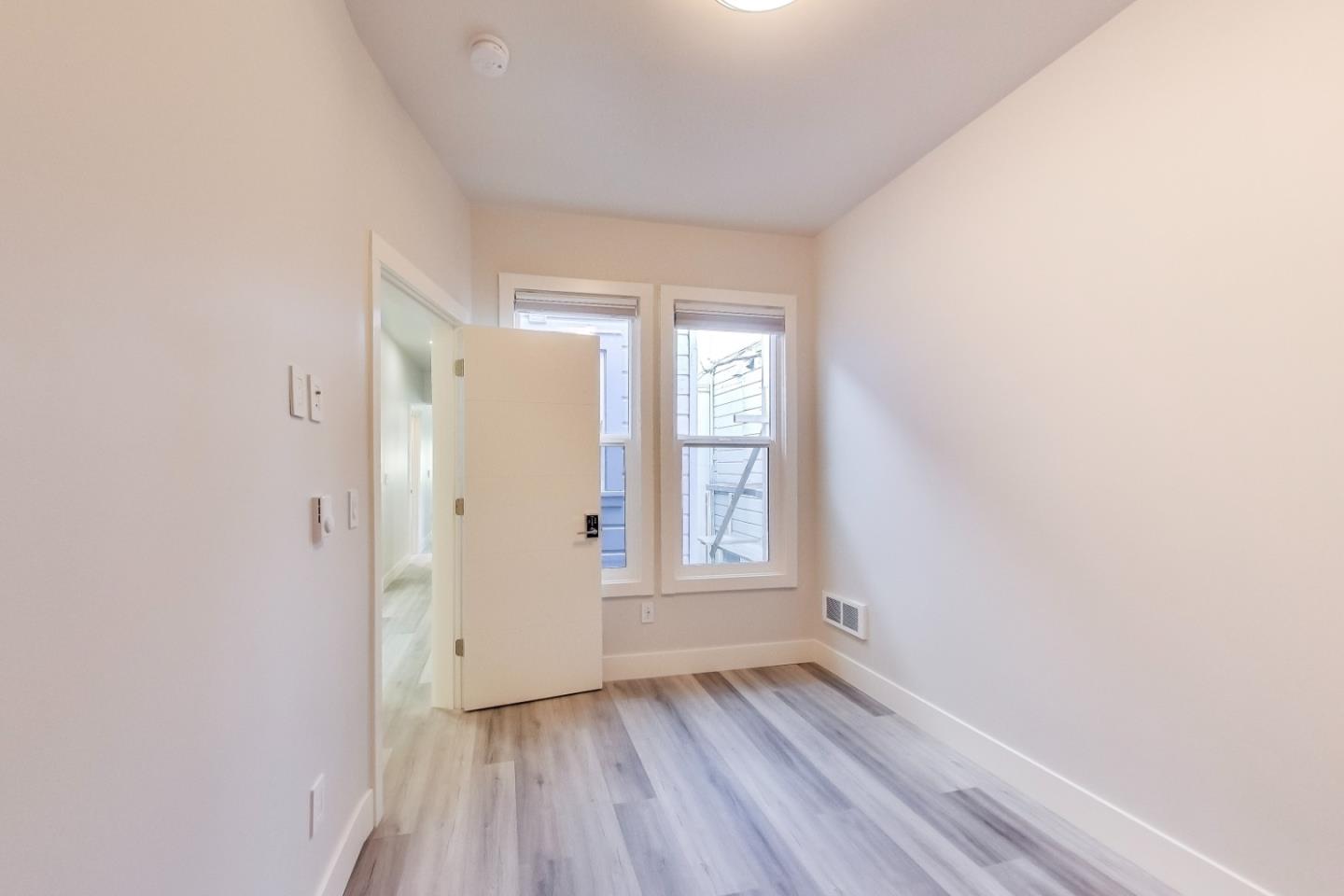 Detail Gallery Image 18 of 121 For 811 Oak St, San Francisco,  CA 94117 - – Beds | – Baths