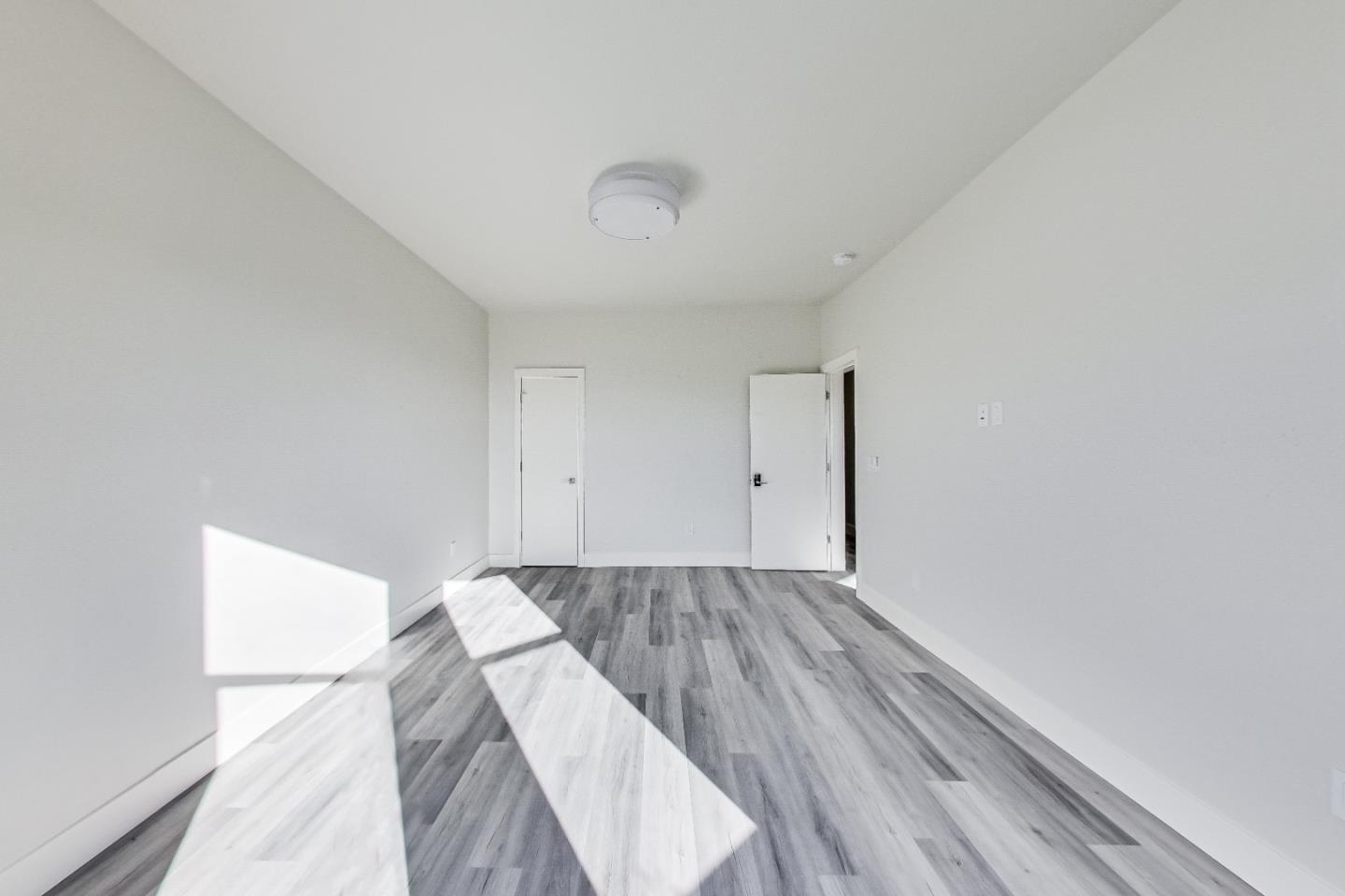 Detail Gallery Image 21 of 121 For 811 Oak St, San Francisco,  CA 94117 - – Beds | – Baths